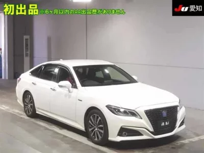 Toyota CROWN  с аукциона в Японии