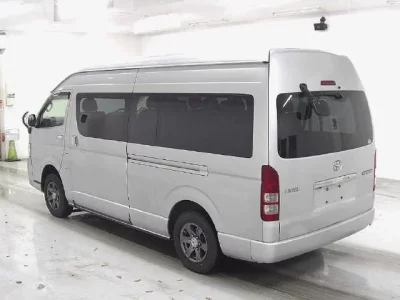Toyota HIACE  с аукциона в Японии