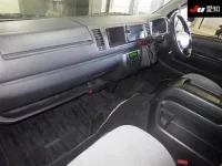 Toyota HIACE лот № 4070 оценка 3.5  с аукциона в Японии 2