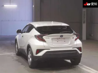 Toyota C-HR  с аукциона в Японии