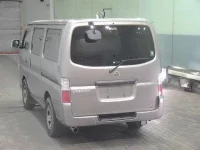 Nissan CARAVAN VAN лот № 8052 оценка 3  с аукциона в Японии 1