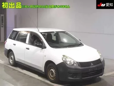 Mitsubishi LANCER VAN