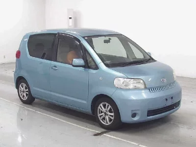 Toyota PORTE  с аукциона в Японии