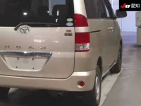 Toyota NOAH лот № 1023 оценка R  с аукциона в Японии 7