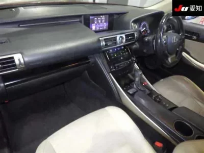 Lexus IS  с аукциона в Японии