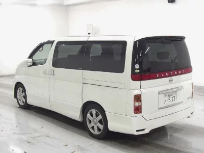 Nissan ELGRAND  с аукциона в Японии