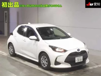 Toyota YARIS  с аукциона в Японии