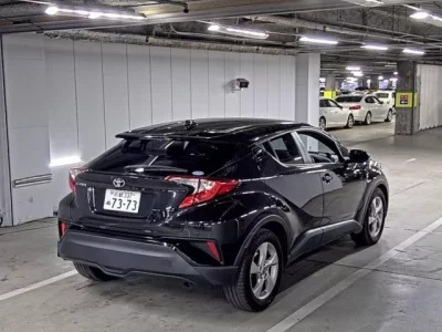 Toyota C-HR  с аукциона в Японии