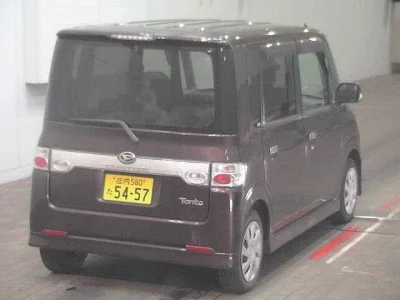 Daihatsu TANTO  с аукциона в Японии
