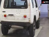 Suzuki JIMNY лот № 35132 оценка 3  с аукциона в Японии 7