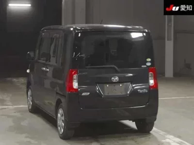Daihatsu TANTO  с аукциона в Японии