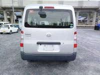 Mazda BONGO VAN лот № 8561 оценка 3.5  с аукциона в Японии 3