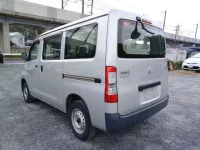 Mazda BONGO VAN лот № 8561 оценка 3.5  с аукциона в Японии 4