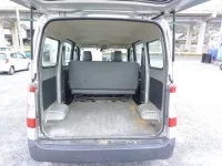 Mazda BONGO VAN лот № 8561 оценка 3.5  с аукциона в Японии 6