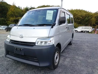 Mazda BONGO VAN  с аукциона в Японии