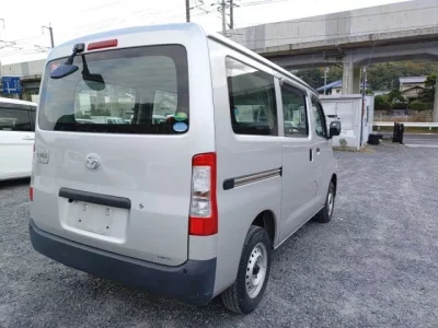 Mazda BONGO VAN  с аукциона в Японии
