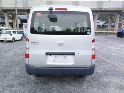 Mazda BONGO VAN  с аукциона в Японии