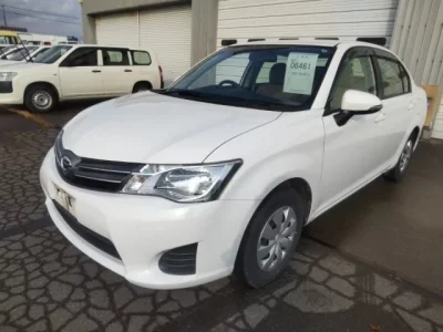 Toyota COROLLA AXIO  с аукциона в Японии