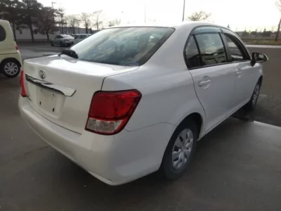 Toyota COROLLA AXIO  с аукциона в Японии