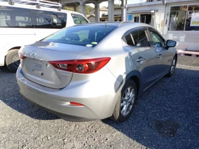 Mazda AXELA  с аукциона в Японии