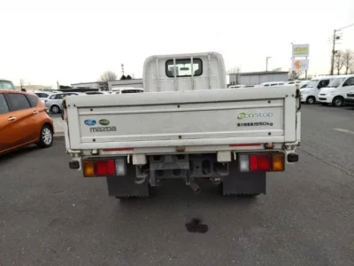 Mazda TITAN  с аукциона в Японии