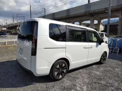 Honda STEP WAGON  с аукциона в Японии