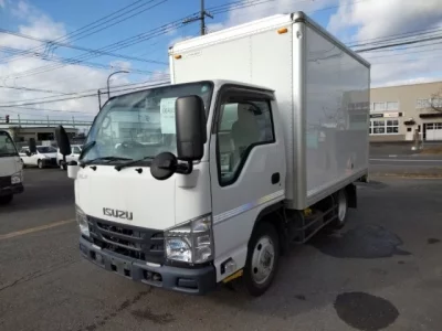 Isuzu ELF  с аукциона в Японии