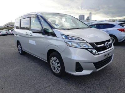 Nissan SERENA  с аукциона в Японии