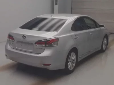 Lexus HS
