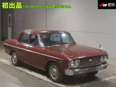 Toyota CROWN  с аукциона в Японии