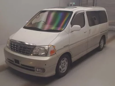 Toyota HIACE  с аукциона в Японии