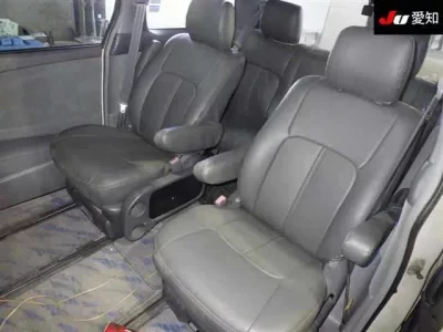 Toyota ESTIMA  с аукциона в Японии