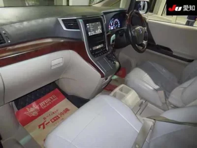 Toyota ALPHARD  с аукциона в Японии
