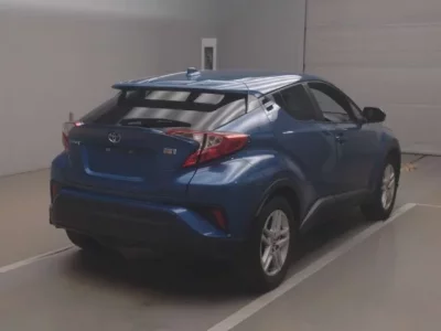 Toyota C-HR  с аукциона в Японии