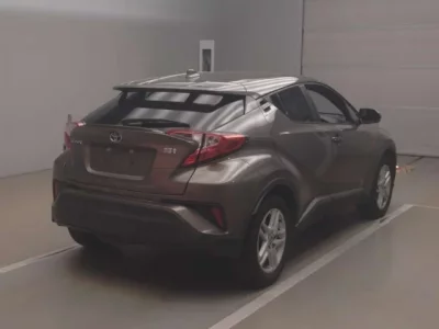 Toyota C-HR  с аукциона в Японии