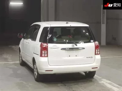 Toyota RAUM  с аукциона в Японии