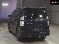 Toyota VOXY лот № 30062 оценка R  с аукциона в Японии 1