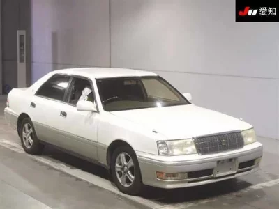 Toyota CROWN  с аукциона в Японии