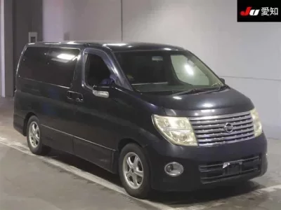 Nissan ELGRAND  с аукциона в Японии