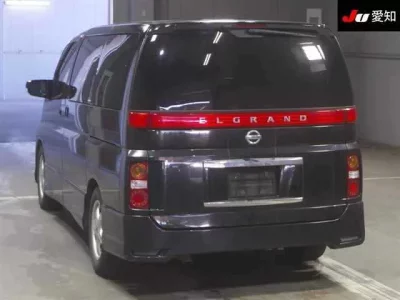 Nissan ELGRAND  с аукциона в Японии