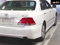 Toyota CROWN лот № 30146 оценка 3.5  с аукциона в Японии 7