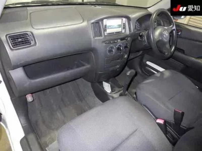 Toyota SUCCEED  с аукциона в Японии