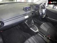 Mazda DEMIO лот № 30124 оценка 4  с аукциона в Японии 2