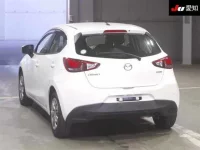 Mazda DEMIO лот № 30124 оценка 4  с аукциона в Японии 1