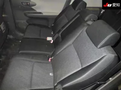 Toyota WISH  с аукциона в Японии