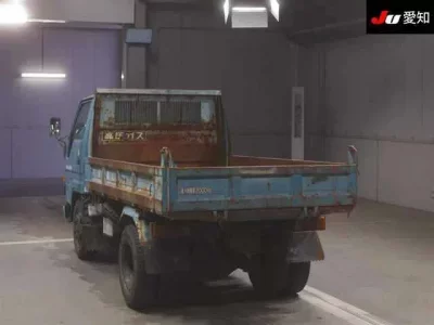 Toyota DYNA  с аукциона в Японии