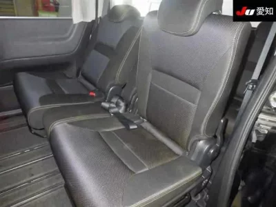 Nissan SERENA  с аукциона в Японии