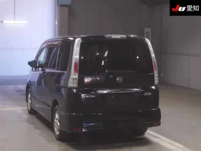 Nissan SERENA  с аукциона в Японии