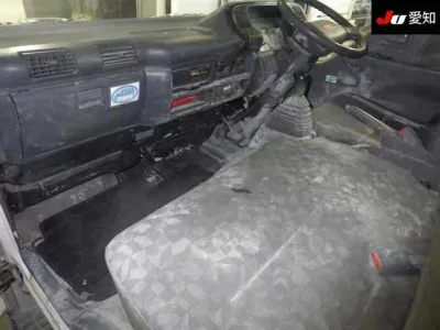 Isuzu ELF  с аукциона в Японии