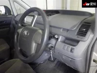 Toyota VOXY лот № 30260 оценка 3.5  с аукциона в Японии 4